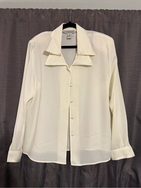 Vintage White Button-Down Shirt with Decorative Collar